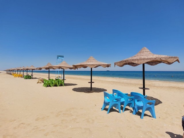 مشي على شاطئ لولوة - Image 2